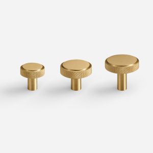Lija - Knurled Brass Matte Black Knob - Architectural Hardware - Matte Black Brass