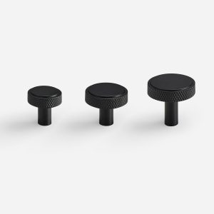 Lija - Knurled Brass Matte Black Knob - Architectural Hardware - Matte Black Brass