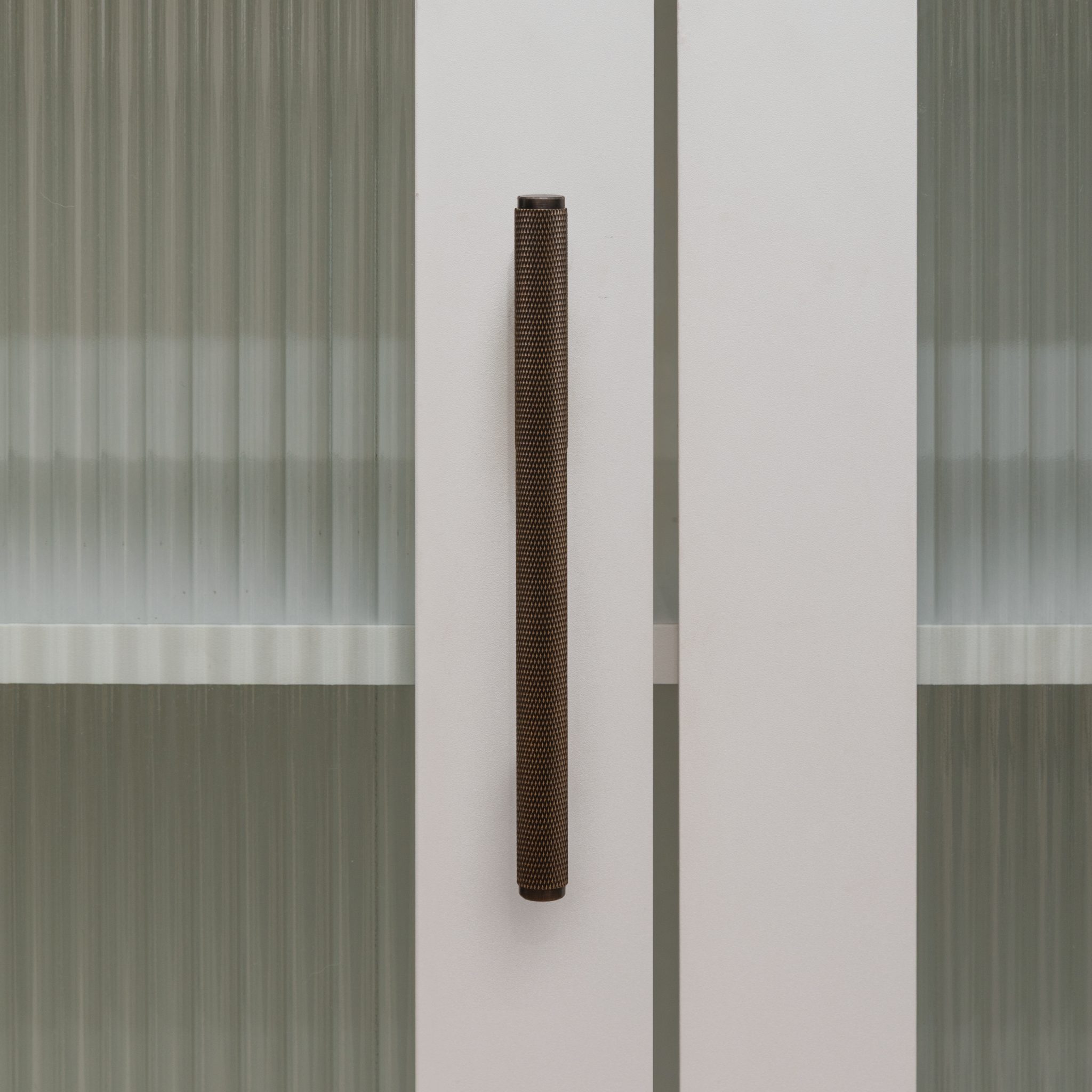 Lecce - Knurled Matte Black Brass Handle - Architectural Hardware - Matte Black Brass
